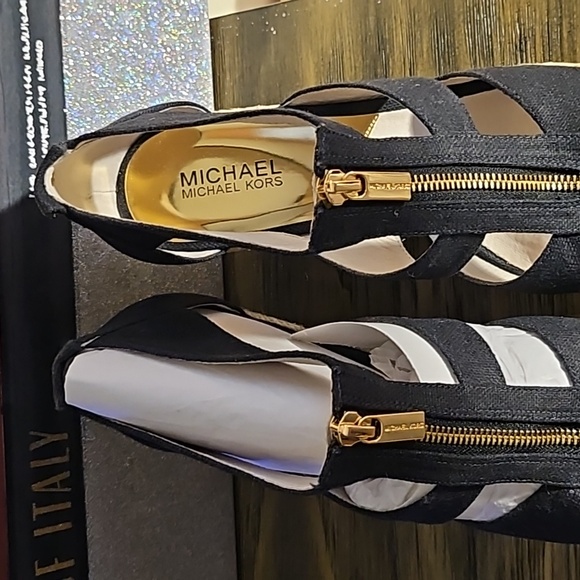 Michael Kors Damita wedge sandles - Picture 2 of 4